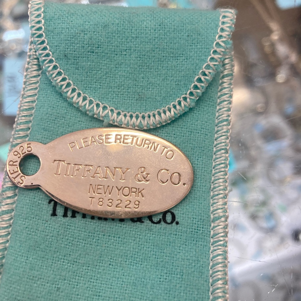 Tiffany & Co. Ovalesque pendant